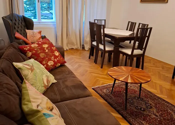 Im 8ten Apartment *